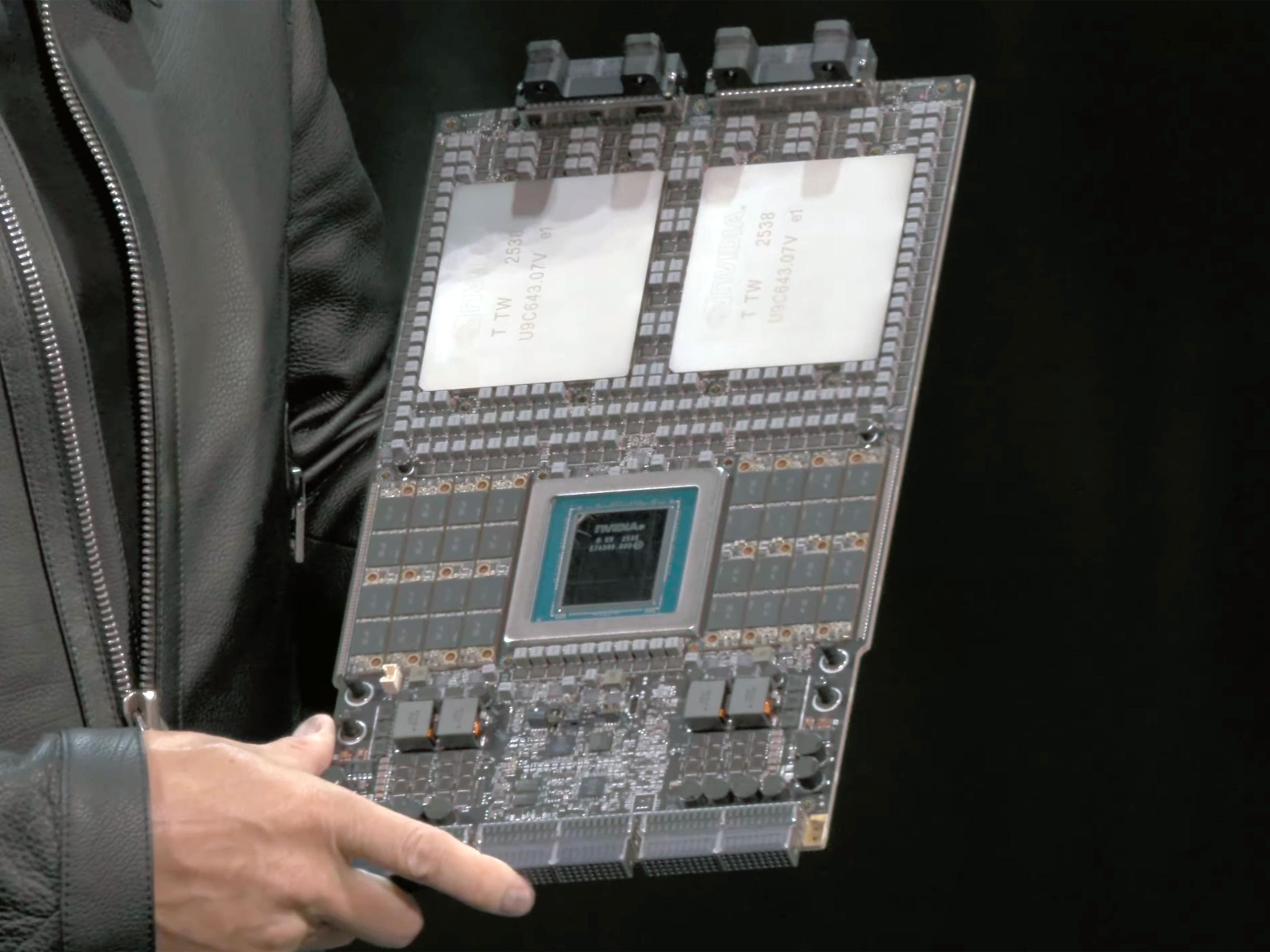 Vera Rubin Superchip 實物（1 CPU + 2 GPU）· GTC 2026
